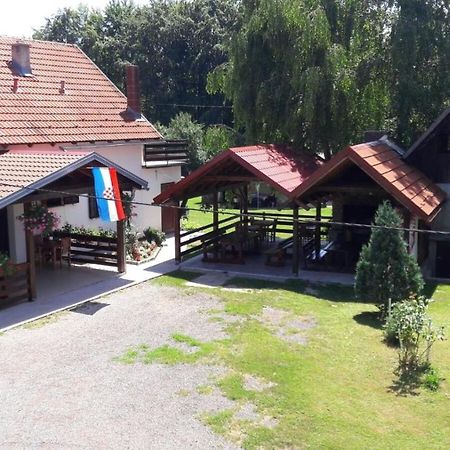 Apartments With A Parking Space Smoljanac, Plitvice - 12345 Exterior photo